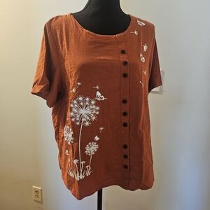 Cellabie Rust Top with Floral Design